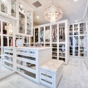 High End Customize Walk-in Wardrobe Furniture for Bedroom Villa Inspired and