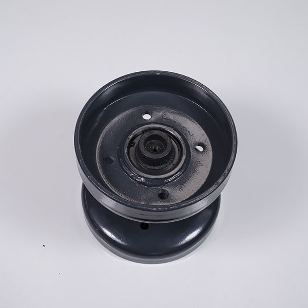 Quality Kubota DC70 use track roller 5T072-2318-0 for sale