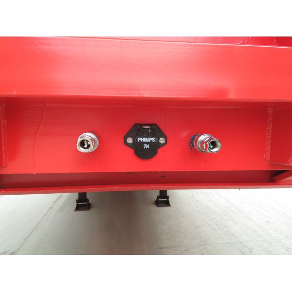 Custom Air Suspension 18 Wheeler Flatbed Trailer For Heavy Duty Cargo