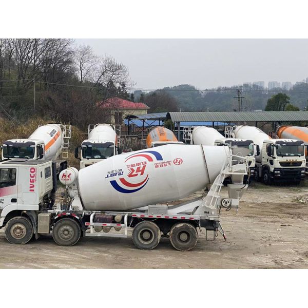 Sinotruck Howo Used Concrete Mixer Truck