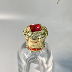 Customize Your Fragrance Packaging with Zamak Perfume Caps Metal Material and