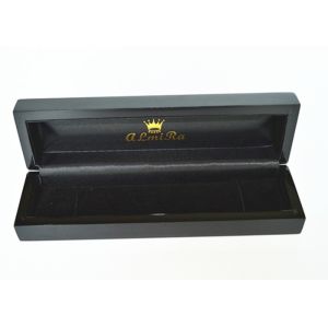 Wooden Jewelry Coloured Gift Boxes Custom Made Rectangle Shape Cmyk