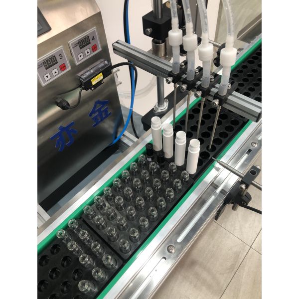 Full automatic Lotion Filling Machine Cosmetic 15000 Pieces / Hour