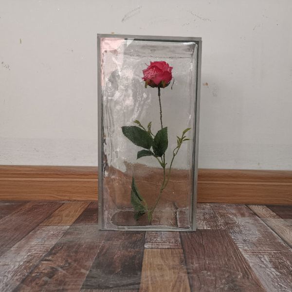 Quality Artificial Transparent Resin Ice Cubes With Flower Inside for sale