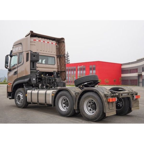 6x4 Driving Form Heavy Duty Cng Trucks 470hp Euro V Emssioni Level