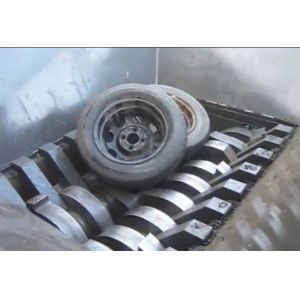 China Automobile Waste Tire Shredder High Precision Stable Work Condition on sale