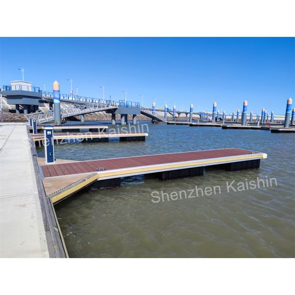 Aluminum Alloy Finger Floating Pontoon Dock Hardwood Decking Floating Pontoon