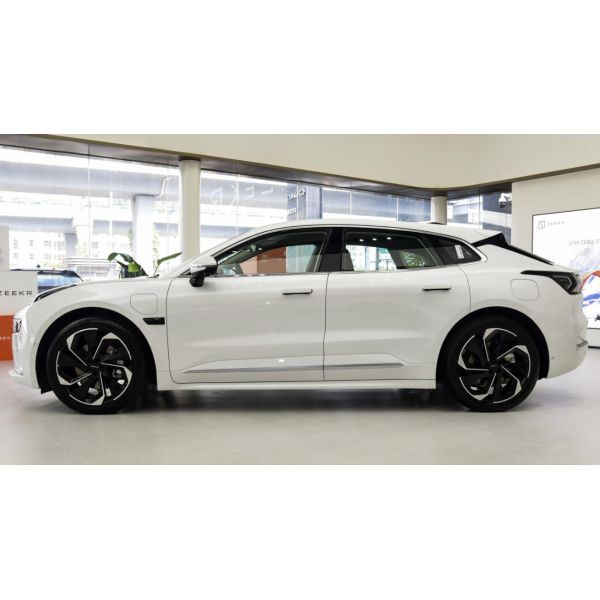 ZEEKR 001 2022 Long battery life with dual motors WE version Medium and large car