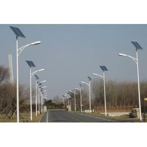 Smart Solar Parking Lot Lights , Solar Powered Street Lights 7M Single Arm Pole