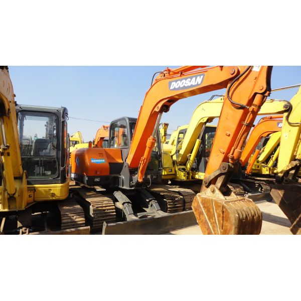 Mini used doosan DH80-7 crawler excavator for sale/doosan DH80-7 EXCAVATOR FOR