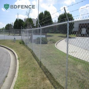 Weatherproof Galvanized Chain Link Fence for All Environments