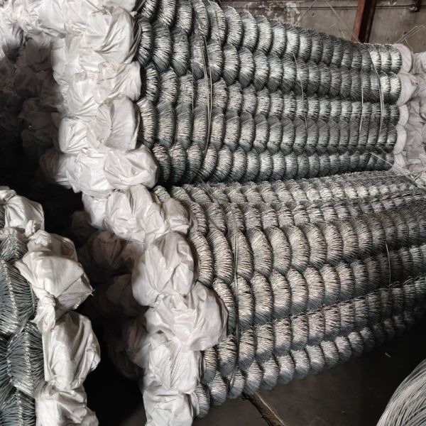 Galvanized Chain Link Fence Powder Coated Finish Varying Post Length for Durable