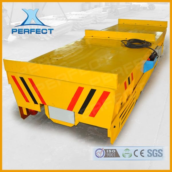 Trackless Steerable Material Transfer Trolley