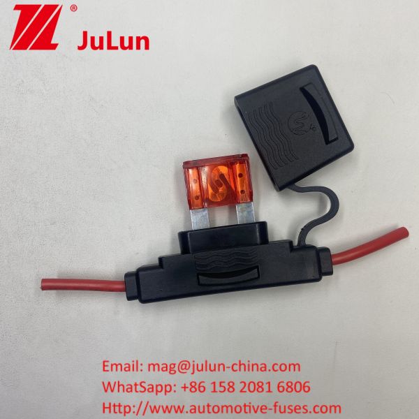 Quality Waterproof Design Car Fuse Holder Automotive Power Distribution Units And Fuse Reducers For Solar Power Systems To Box Cover Units For Telecommunication Control Panels, for sale