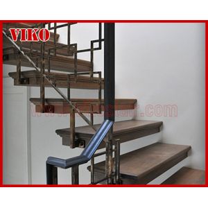Floating Staircase VK49C Wrought Iron LED Light strip StringerBeech Tread