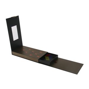 Hot Foil Surface Finish Custom Logo Luxury Candy Paper Box for Ramadan Chocolate