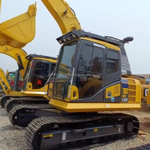 Shanghai good used excavator Komatsu PC130 with 13000 KG weight and 48 kw power