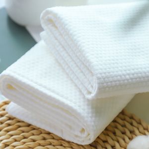 40cmx80cm Embossed Biodegradable Disposable Towels