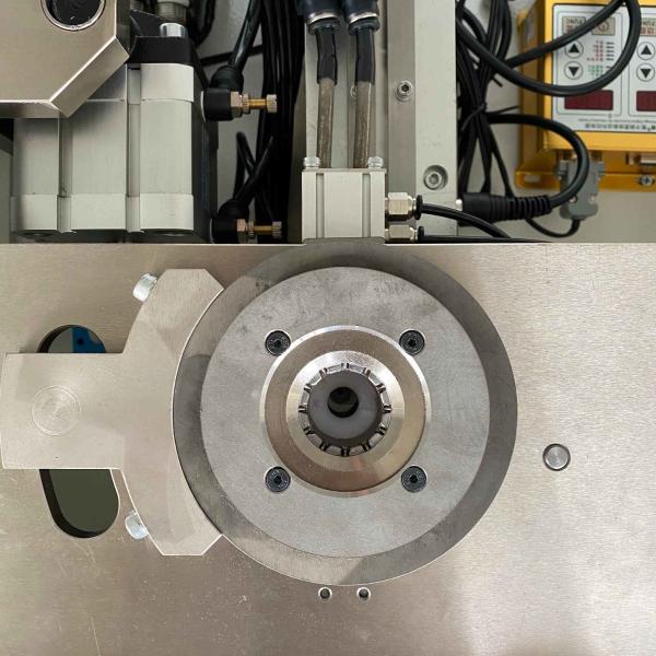 2500pcs/h Glue Dispensing Machine E14 Base Riveting Machine With Wire Cutting