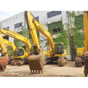 China                  Used Origin Komatsu Excavator PC220 with Free Spare Parts 1 Year Warranty, Track Digger PC200 PC200-7 PC220-6 PC220-7 PC220-8 on Promotion              on sale