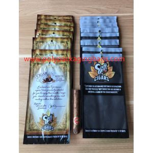 China Fashion Zipper Moisturizing Fresh Cigarette Plastic Bag With Transparent Window on sale