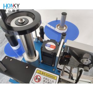 Small Round Bottle Labeling Machine With Transparent Label Sensor For Filling