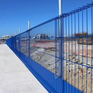 Modular Edge Protection Barrier with Custom Configurations
