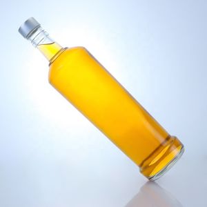 Custom Design 750ml Whisky Glass Bottle with Material and Clear or Customized