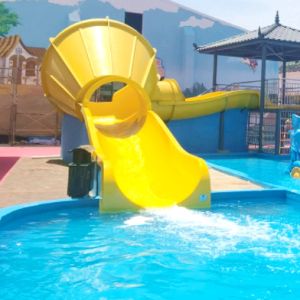 High Durability Small Tornado Water Slide For 2 Children 3-15 Years Old
