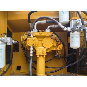 324d2 Used CAT Excavators 24 Ton Low Fuel Consumption 5.5km/H Used Large