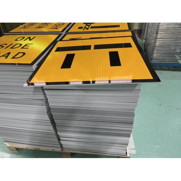 Australian Multi Message Frame Construction Signage Avery T6501 Reflective Traffic Sign Board