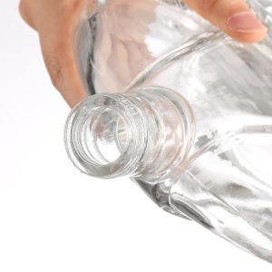 Customized Custom Make 200ml Transparent Glass Whisky Bottle for Vodka Perfume