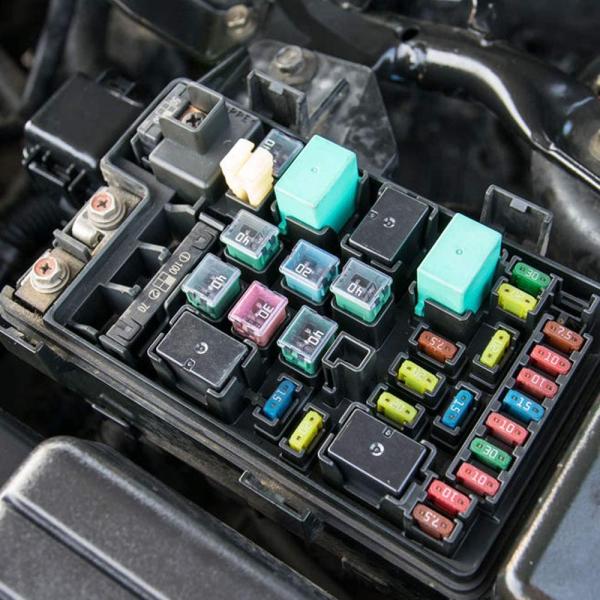 Female Littelfuse JCASE Cartridge Fuse 32V 0495020.ZXA 0495025.ZXA 0495030.ZXA 0495040.ZXA 0495050.ZXA 0495060.ZXA