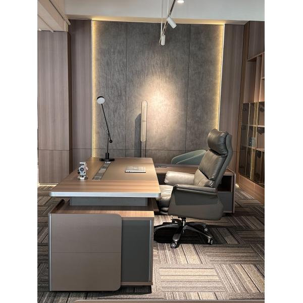 North American Straight Grain Walnut Boss Desk And Chairs Complete Set