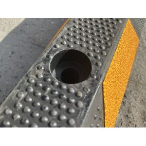 Rubber Wheel Stopper for Driveway and Truck Parking Speed Bump