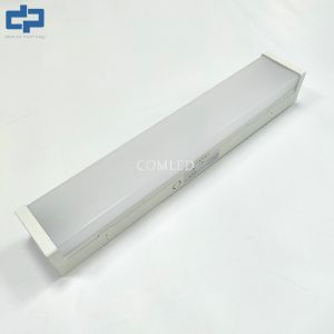 18W 140 LM / W 2FT Linear LED Strip Light CCT 3000K 646 * 116 * 96mm