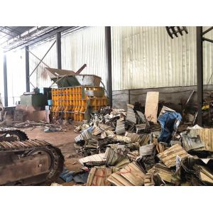 Horizontal Scrap Metal Shear With Feeding Conveyor 1200mm Blade Length