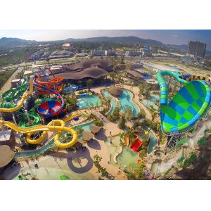Amusement Park Tornado Water Slide 37.5° Maximum Angle Glass Fiber Material