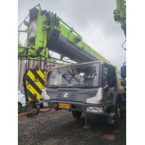 Zoomlion Truck Crane ZTC250 5-3, with a lifting capacity of 25 tons
