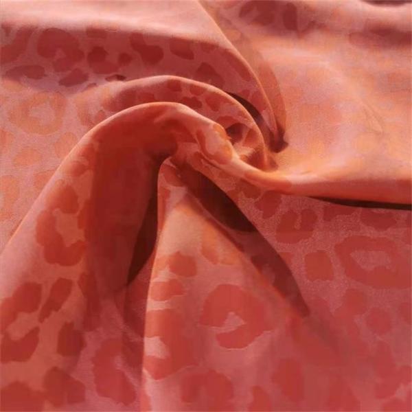 100gsm 65d Women Suit Fabric Sea Island Leopard Print Satin Fabric