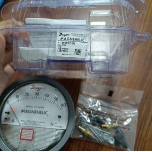 Dwyer 2000 Series 2 Inch NPT Differential Pressure Gauge