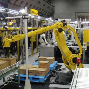 FANUC Versatile M-410iB/140H 5 Axis Industrial Robot Arm On Palletising And