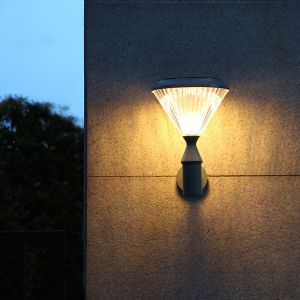 Die Cast Aluminum 20w Wall Mounted Solar Light outdooer wall lamp With 3.2v