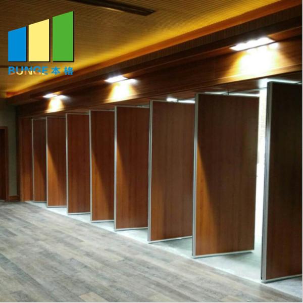 Quality Customized Office Aluminum Soundproof Removable Wood Folding Partition Wall Board for sale