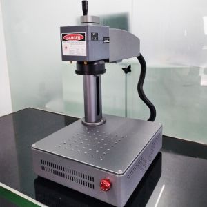 Effective Mini UV Laser Engraving Machine For Engraving Patterns On Various