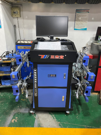 Quality 220V Zigbee CCD Wheel Alignment Equipment With Movable Base for sale