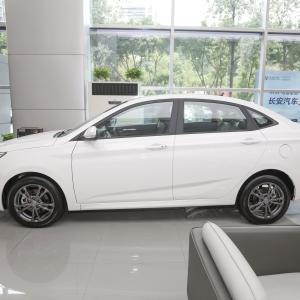 Changan 2023 CS35 PLUS High Speed Auto Suv Car with Front Disc Rear Disc Brake