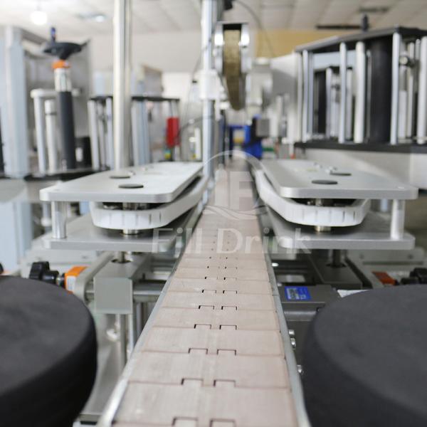 Stainless Steel Bottle Labeling Equipment Double Sides Bottle Labeling Machine 3600BPH