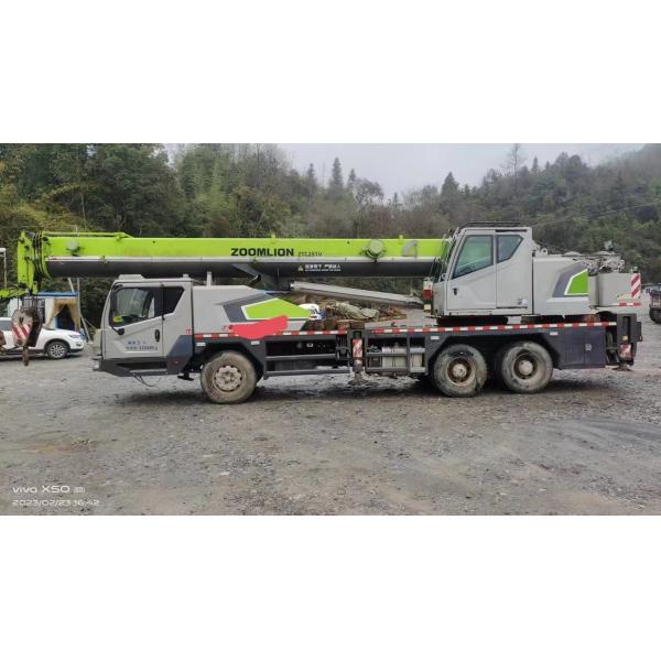 Quality 2018 Zoomlion ZTC251V 25-Ton Crane with Maximum Lifting Height of 40m in Good Condition for sale