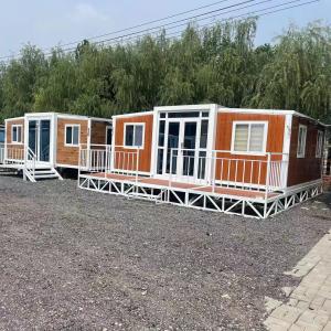 Detachable Prefabricated Container Prefab Houses with Customized Color and PVC